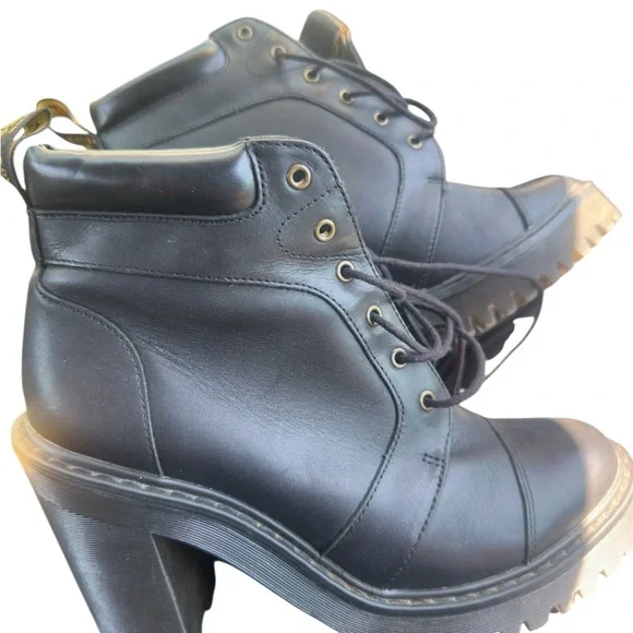 Dr. Martens Averil Size 7 Black Heeled Boots with Chunky Heel - Picture 1 of 7